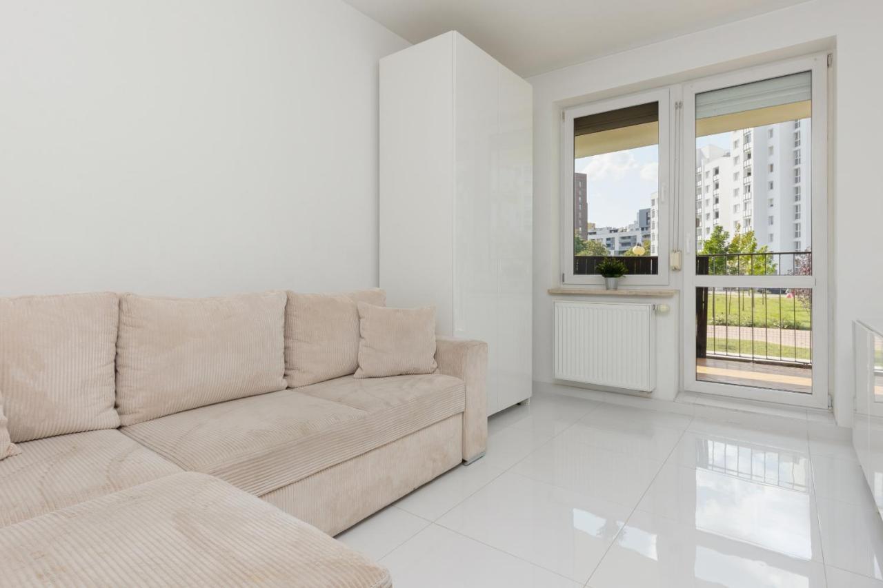 Metro Targowek Spacious Apartment With Parking By Noclegi Renters Warschau Exterior foto